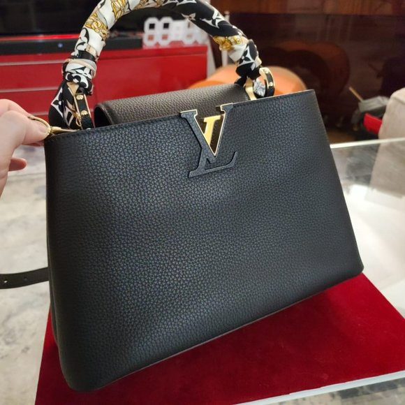 Louis Vouitton - Taurillon Black - Capucines MM - Picture 1 of 8